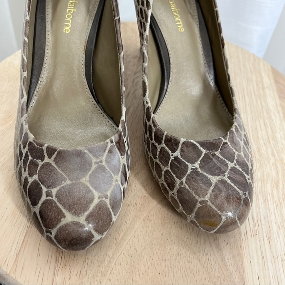 Liz Claiborne faux snake print pumps - Picture 2 of 9